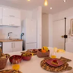 Mhouse Lease Walk To And Center Апартаменты *